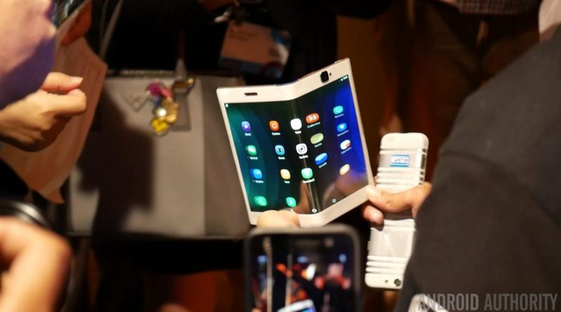 معرفی کانسپت و نسل بعدی گوشی ها و تبلتهای لنوو در نمایشگاه Tech world 2016